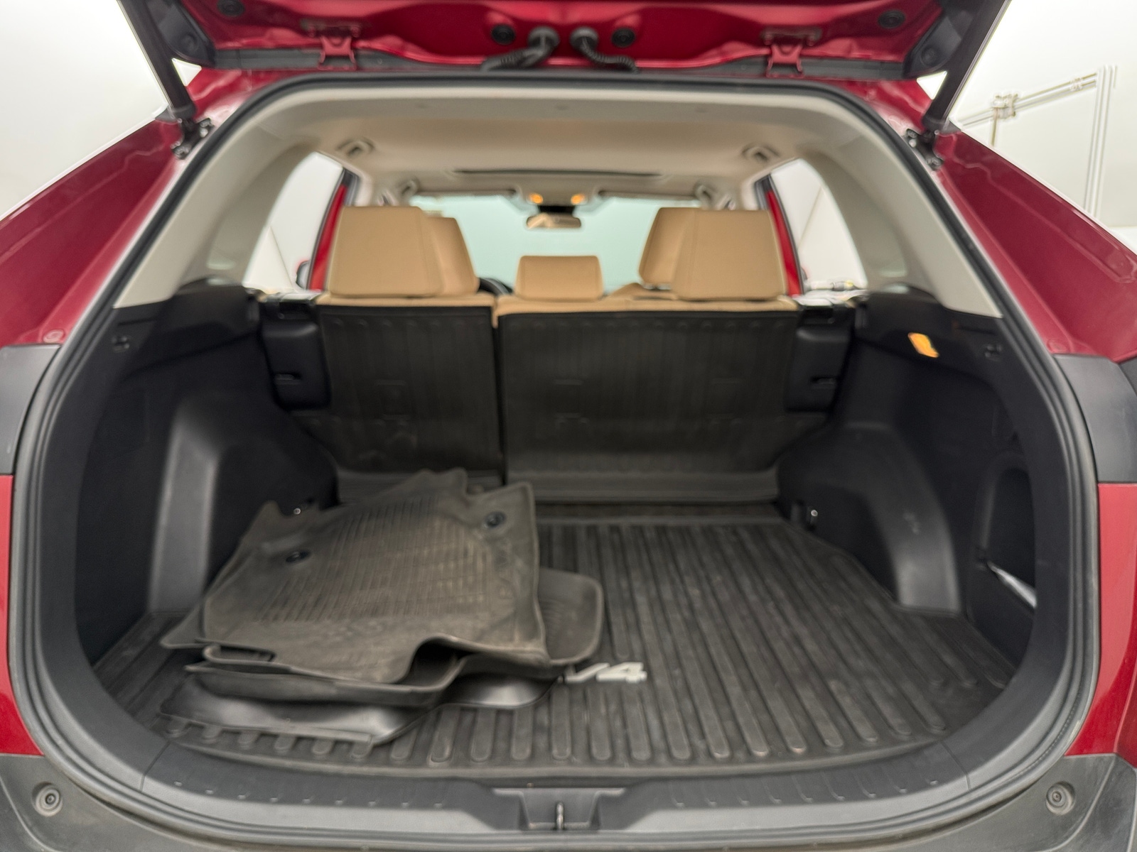 Thumbnail: 2021 Toyota RAV4 - 7