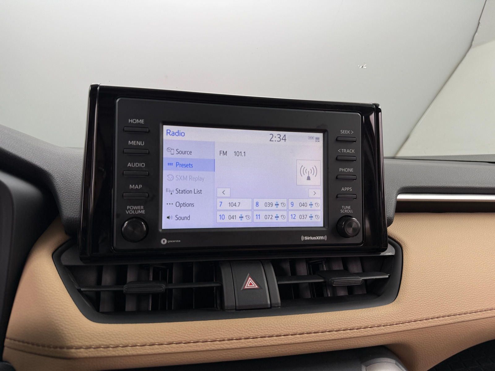 Thumbnail: 2021 Toyota RAV4 - 4