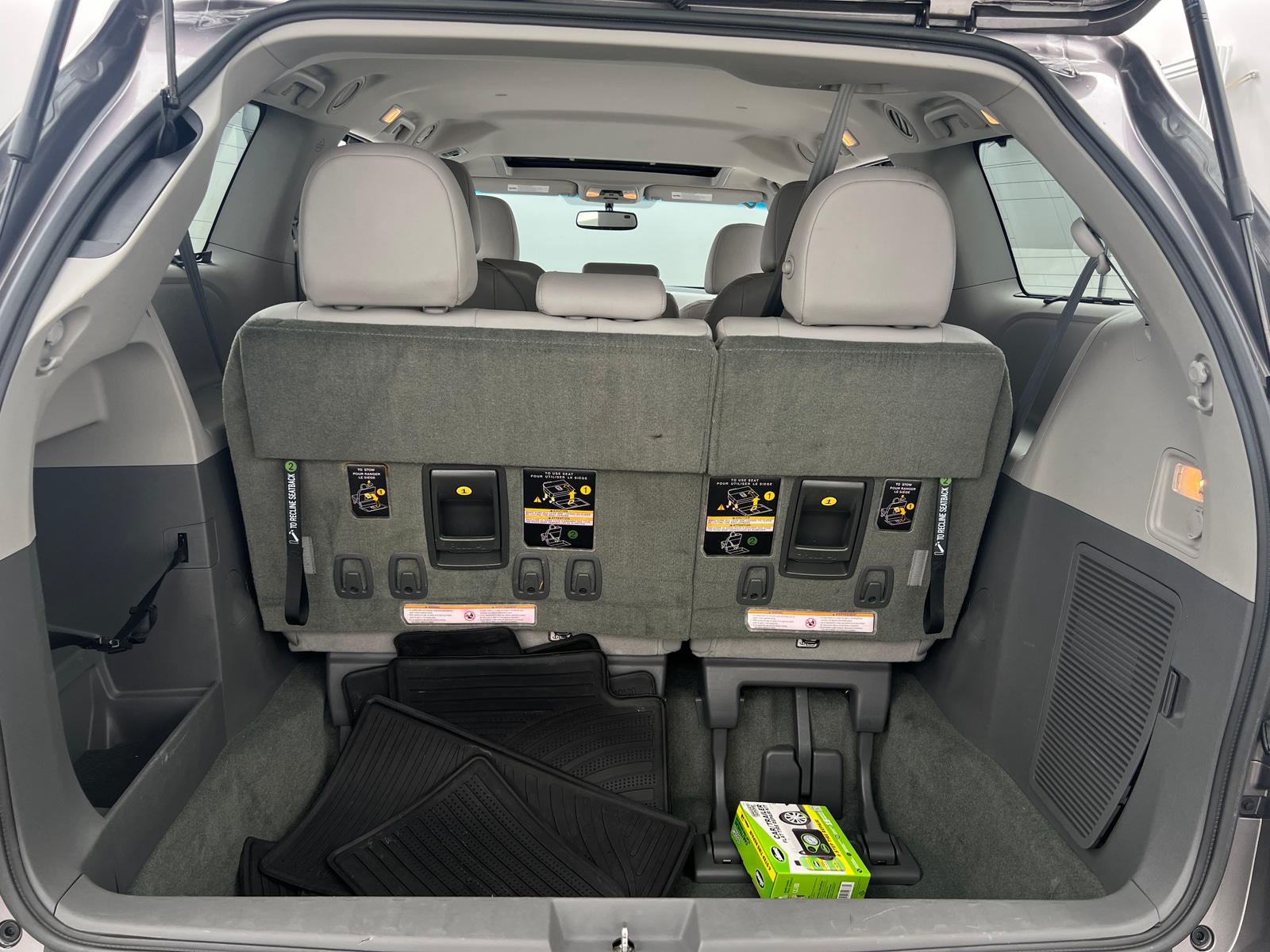 Thumbnail: 2016 Toyota Sienna - 6