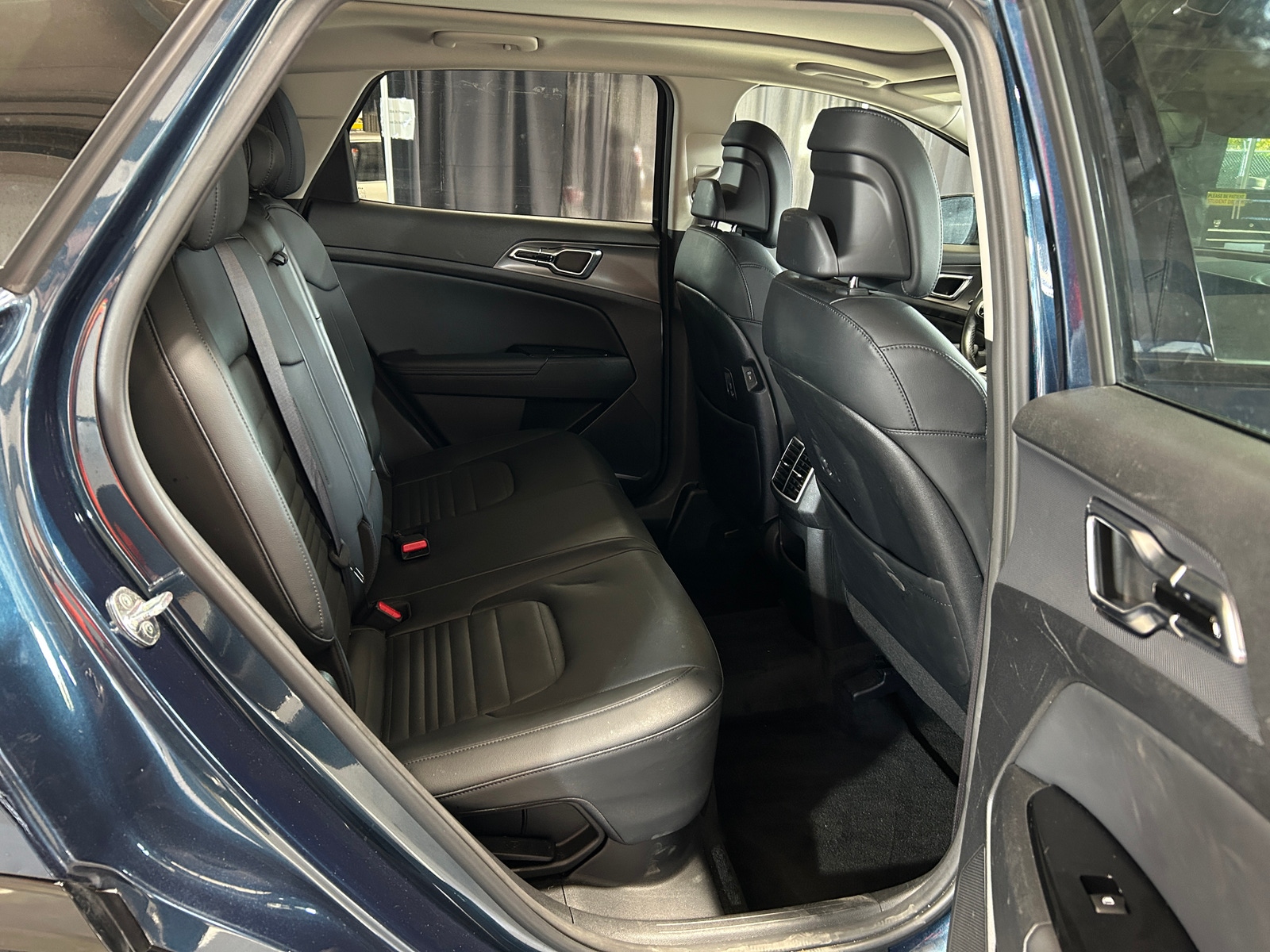 Thumbnail: 2023 Kia Sportage - 5