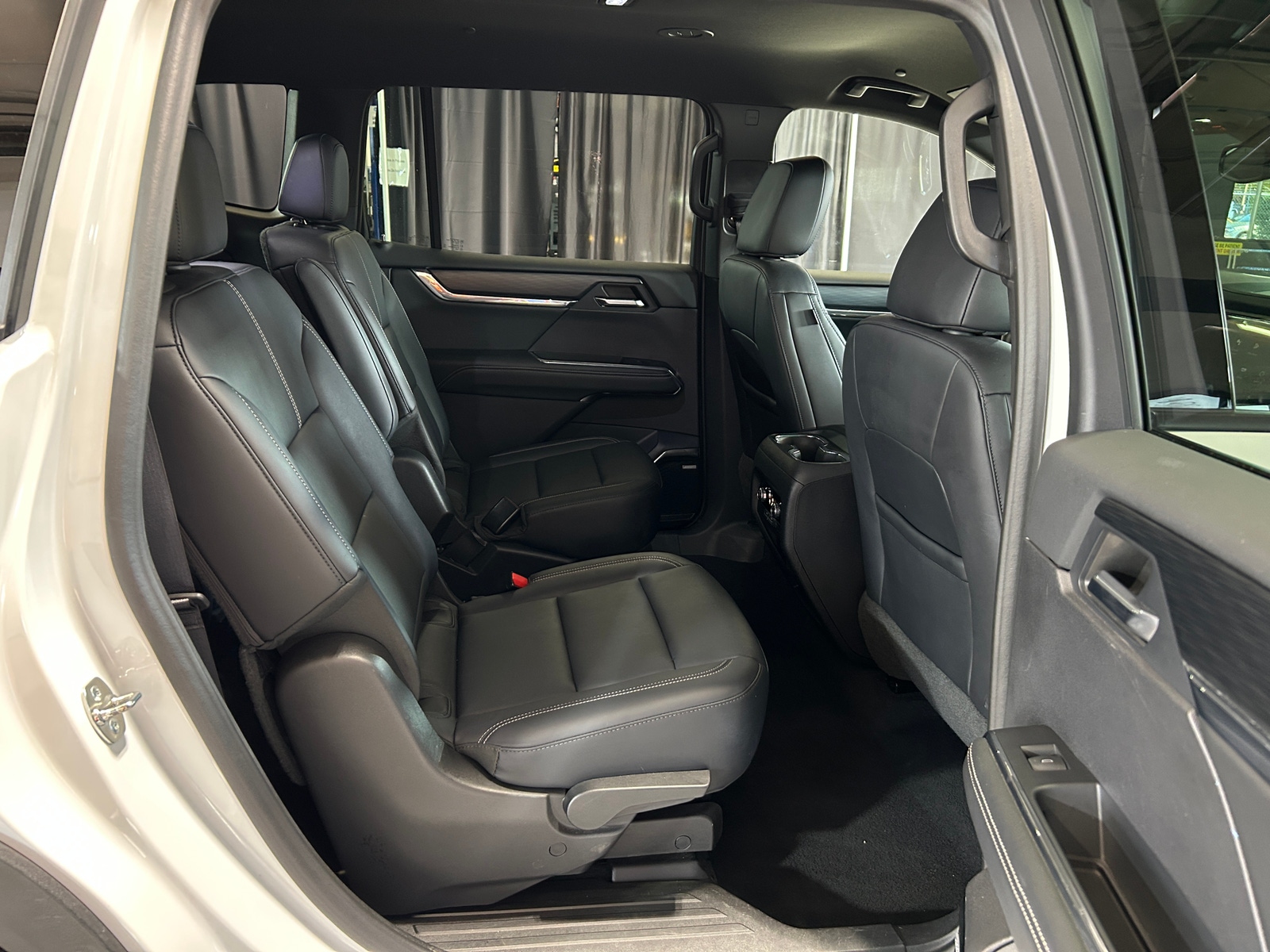 Thumbnail: 2024 GMC Acadia - 5