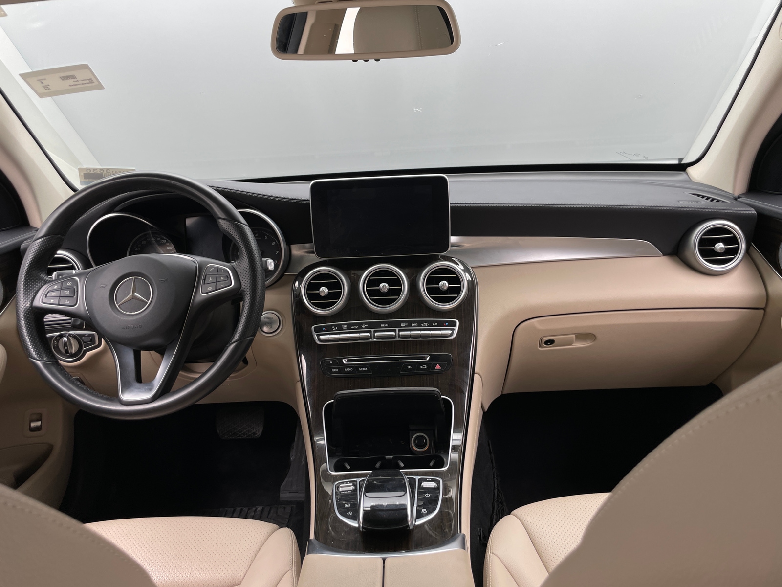 Thumbnail: 2016 Mercedes-Benz GLC - 2