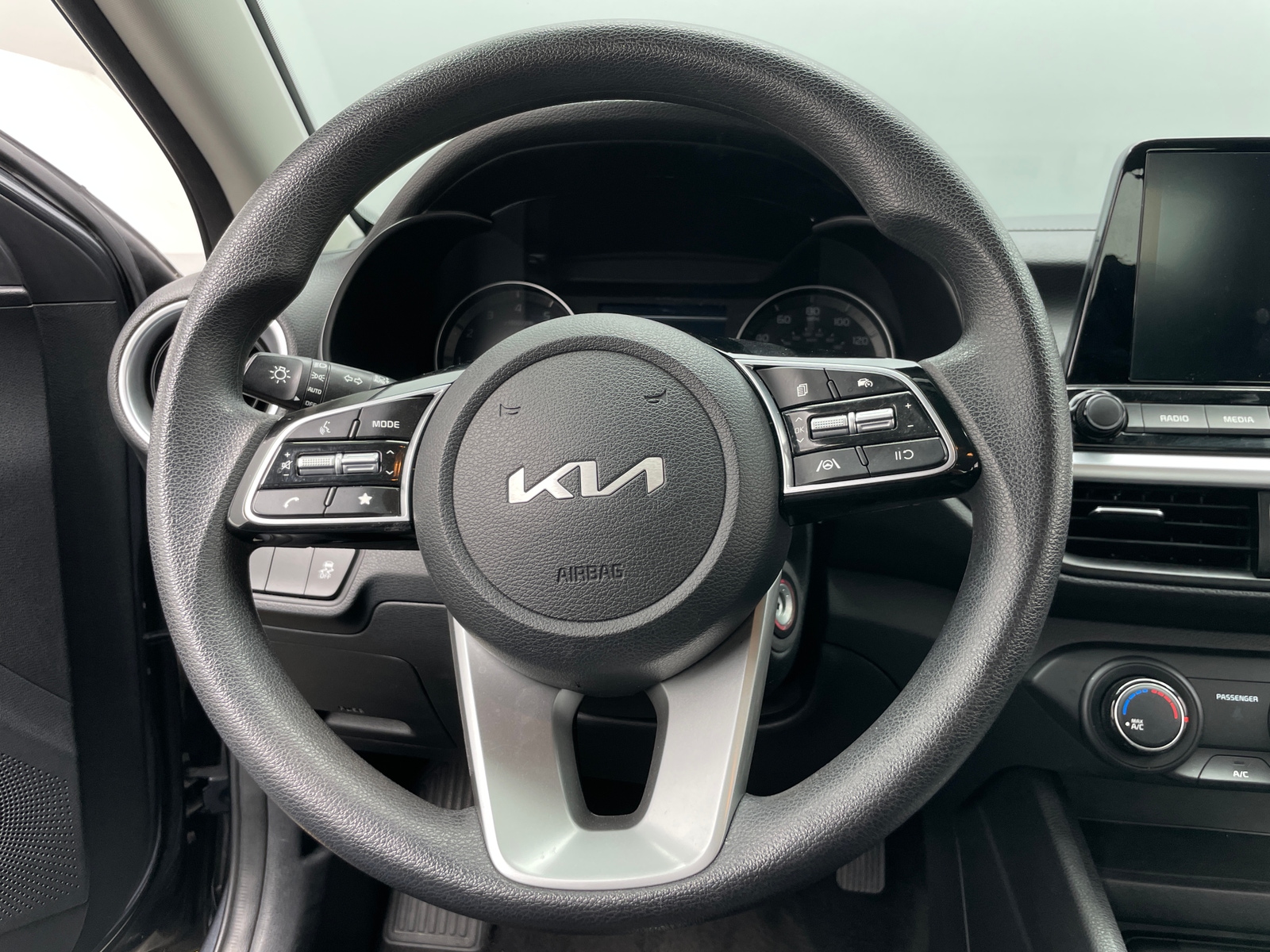 Thumbnail: 2024 Kia Forte - 5