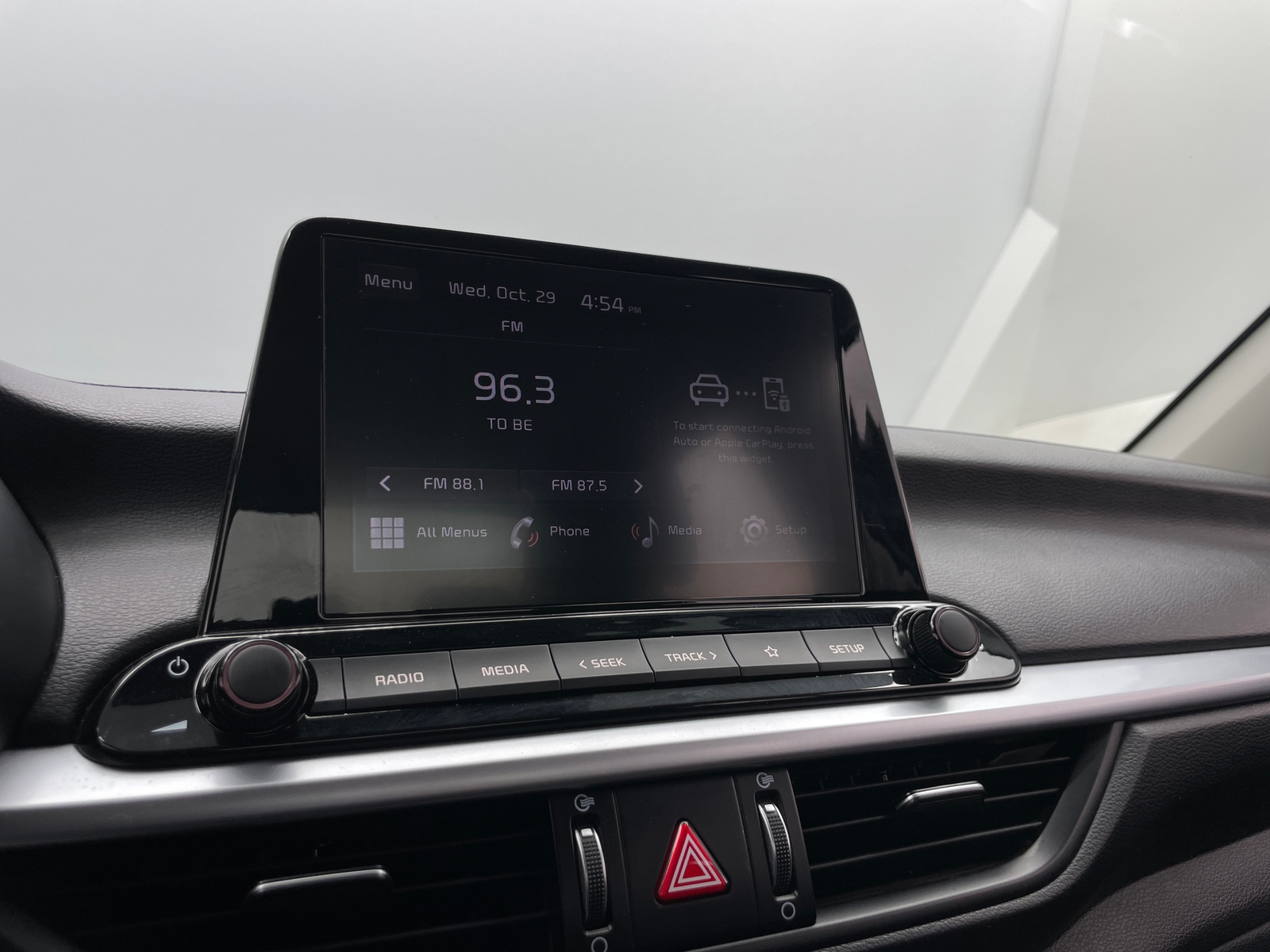 Thumbnail: 2024 Kia Forte - 4