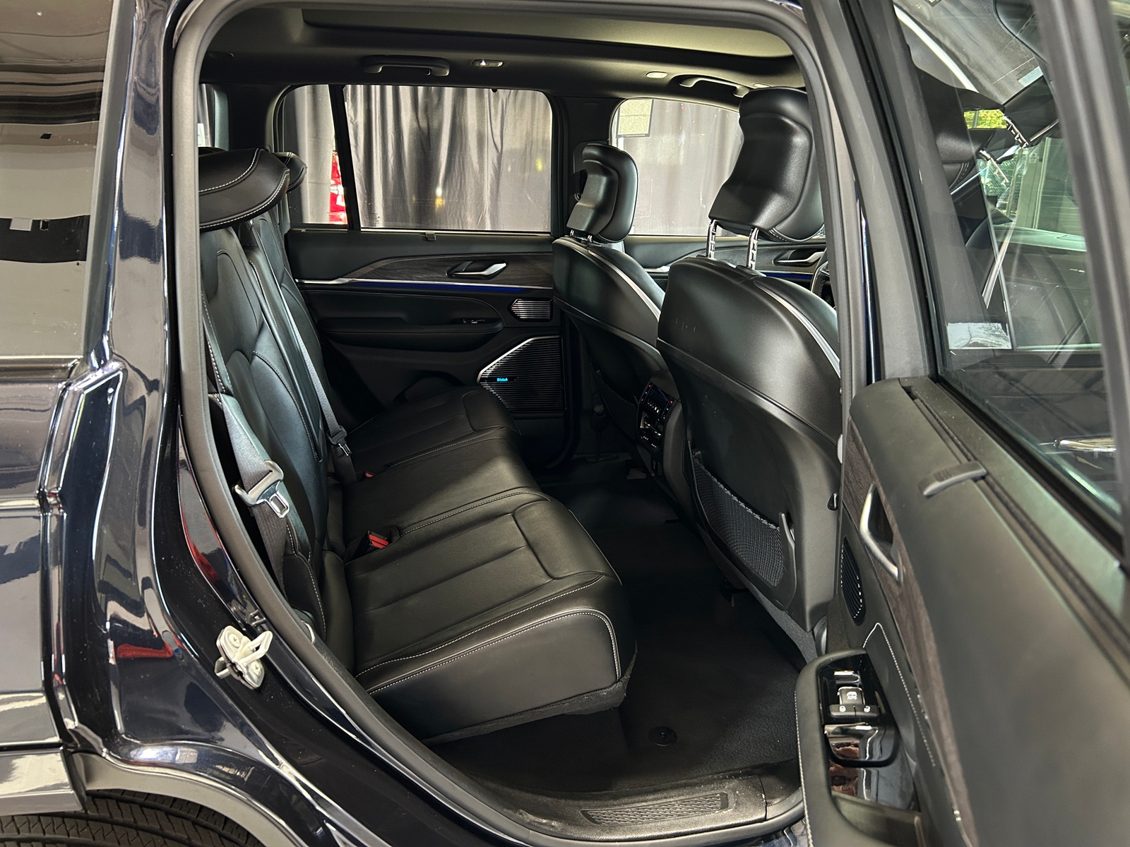 Thumbnail: 2023 Jeep Grand Cherokee - 5