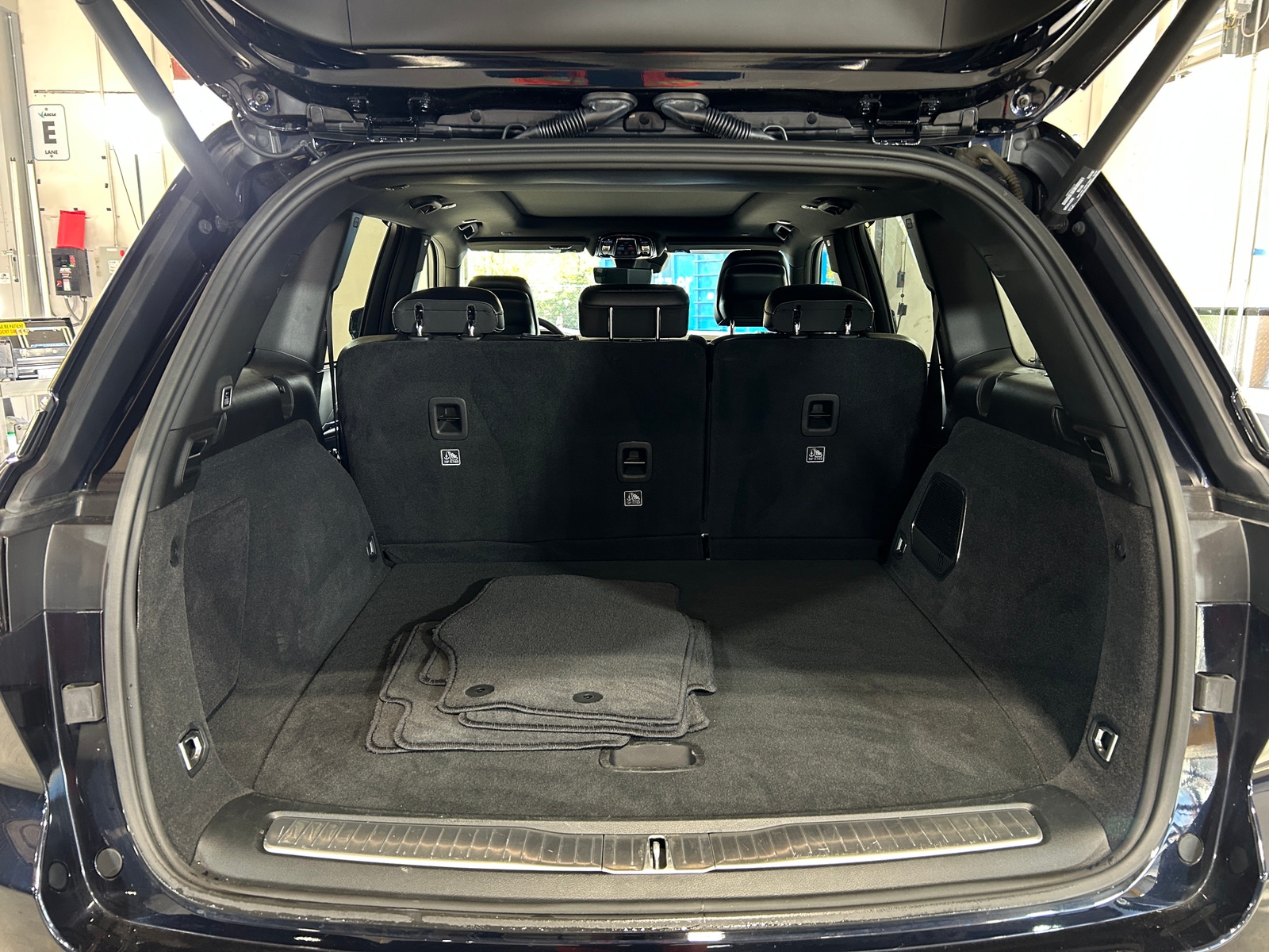 Thumbnail: 2023 Jeep Grand Cherokee - 6