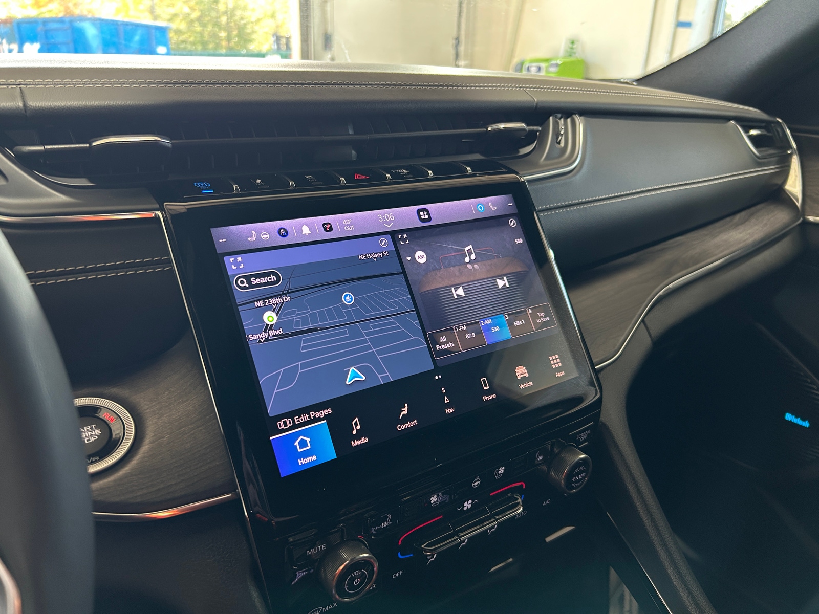 Thumbnail: 2023 Jeep Grand Cherokee - 3