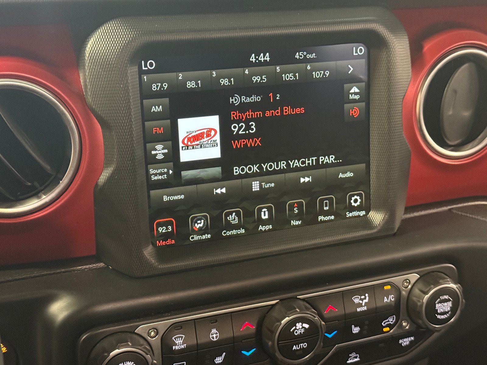 Thumbnail: 2023 Jeep Gladiator - 3