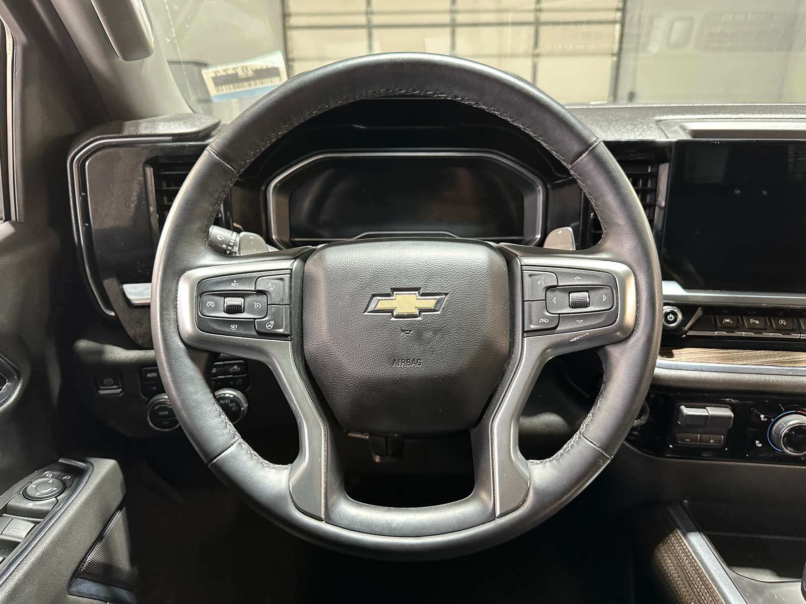 Thumbnail: 2024 Chevrolet Silverado 1500 - 5