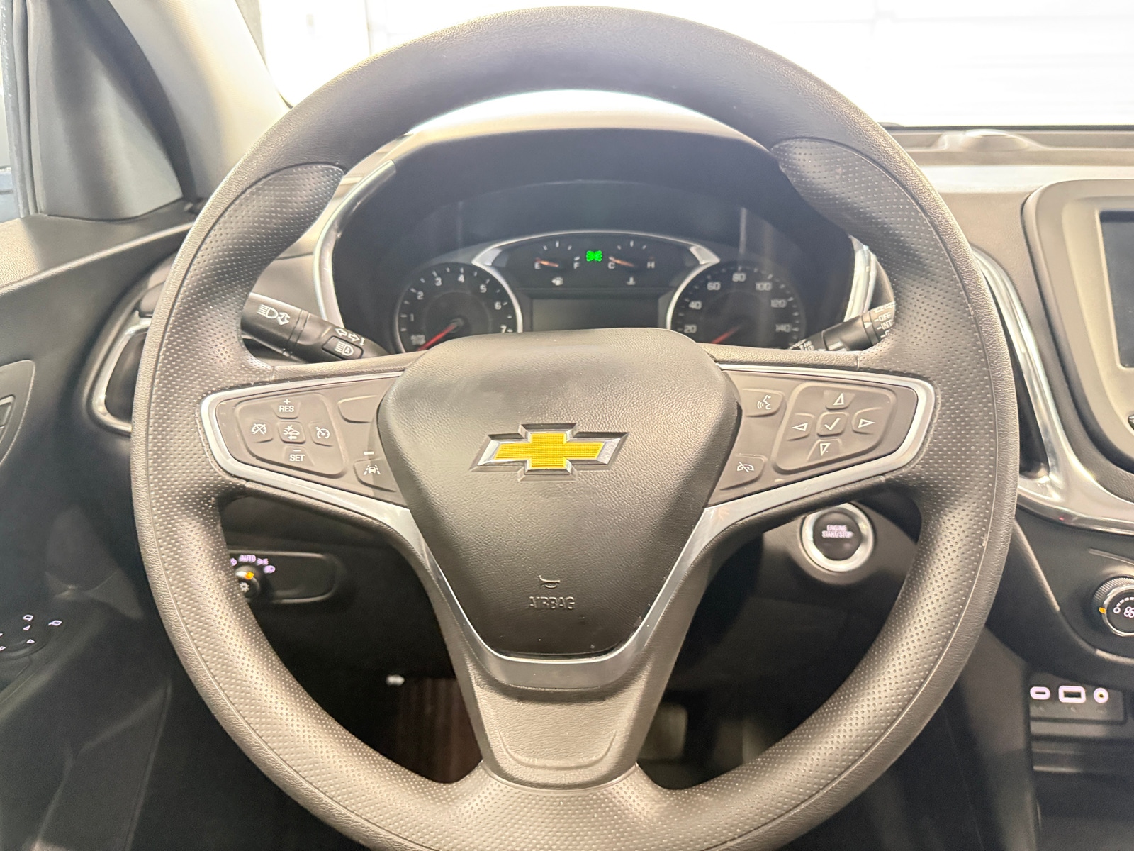 Thumbnail: 2022 Chevrolet Equinox - 5