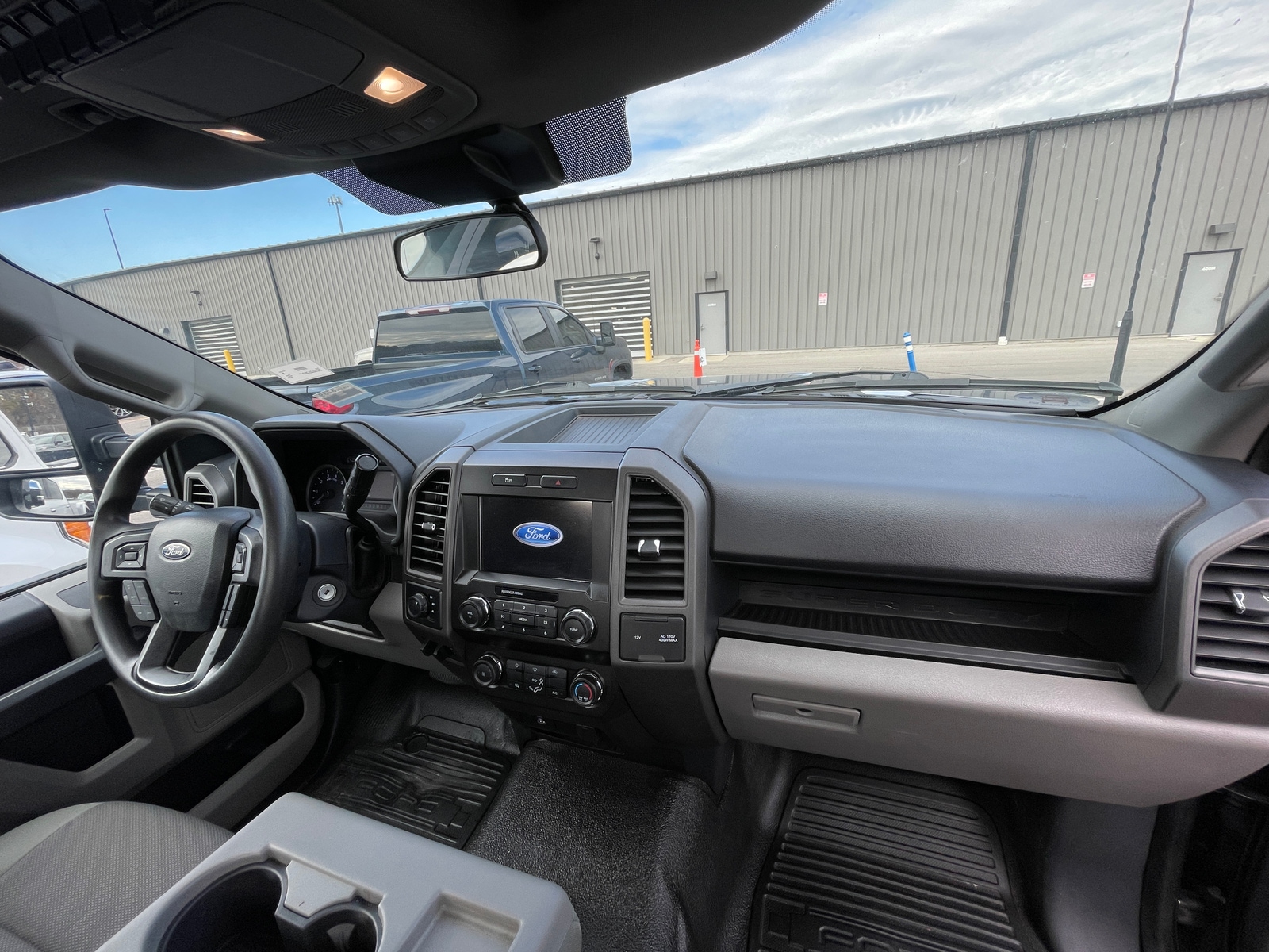 Thumbnail: 2022 Ford Econoline - 3