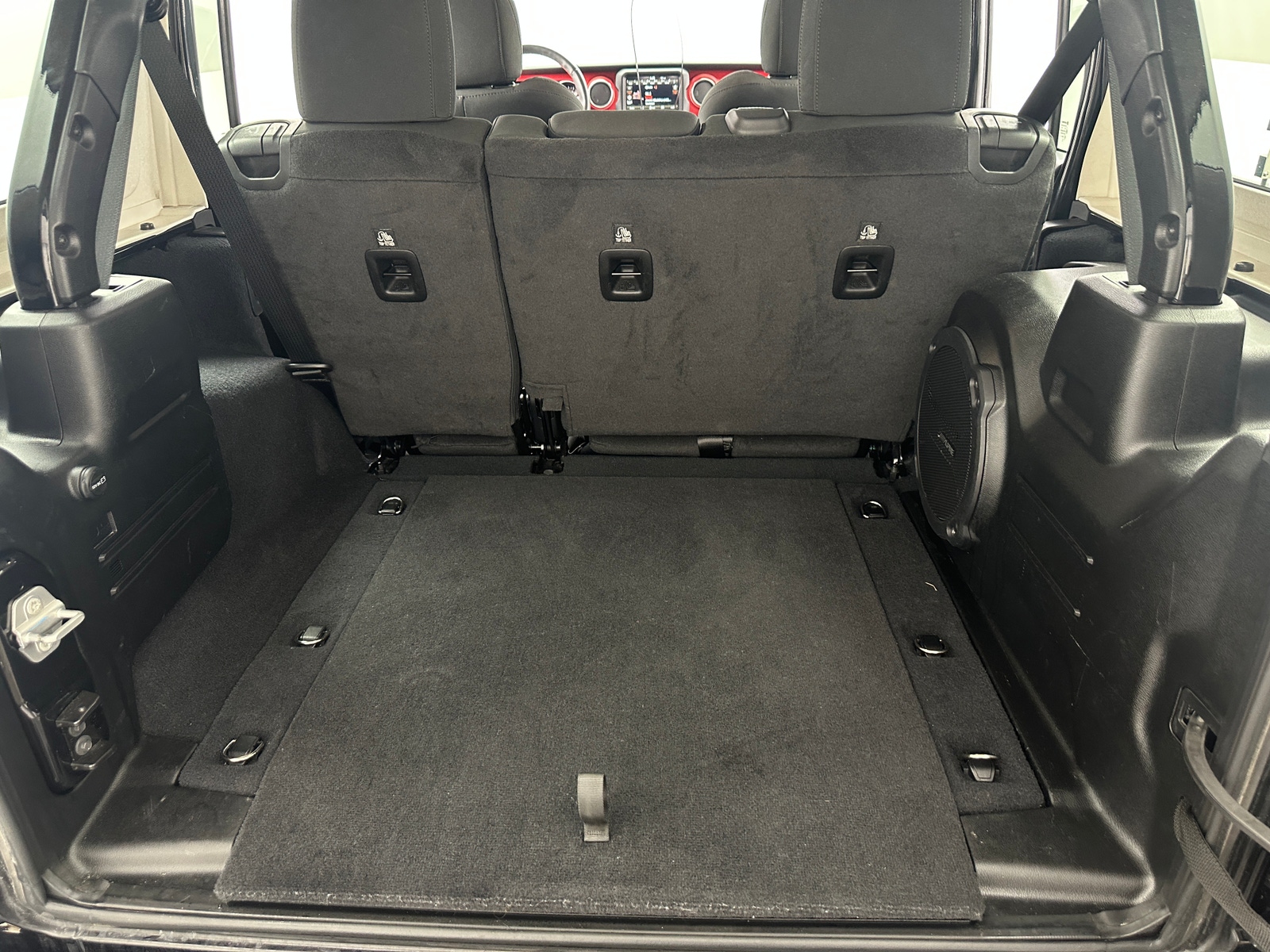 Thumbnail: 2022 Jeep Wrangler - 7