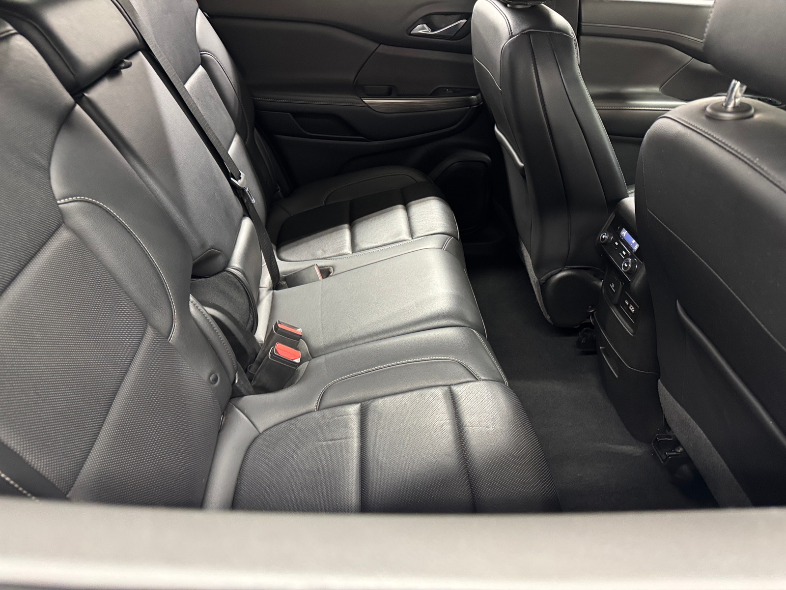 Thumbnail: 2023 GMC Acadia - 5