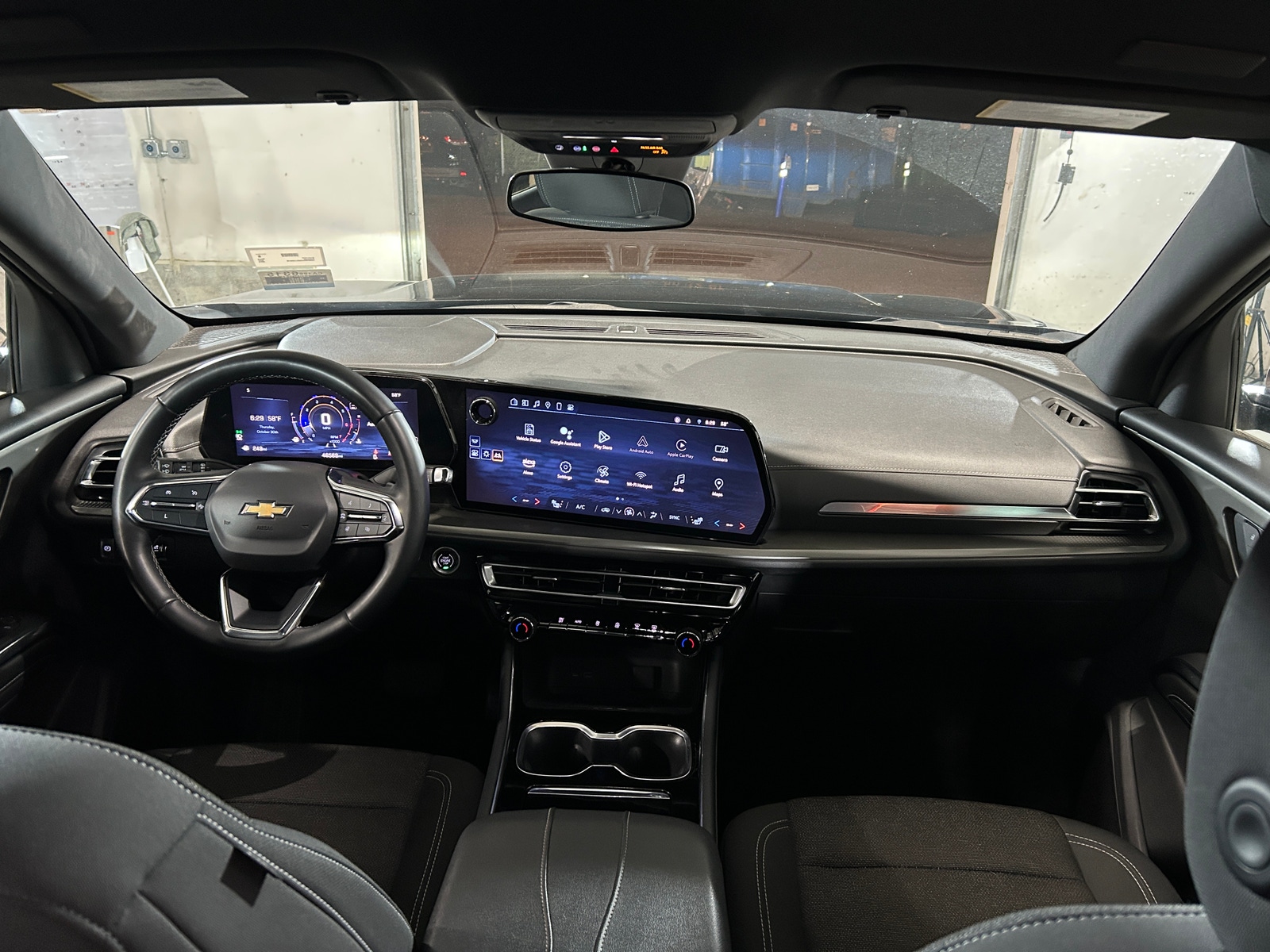 Thumbnail: 2024 Chevrolet Traverse - 3