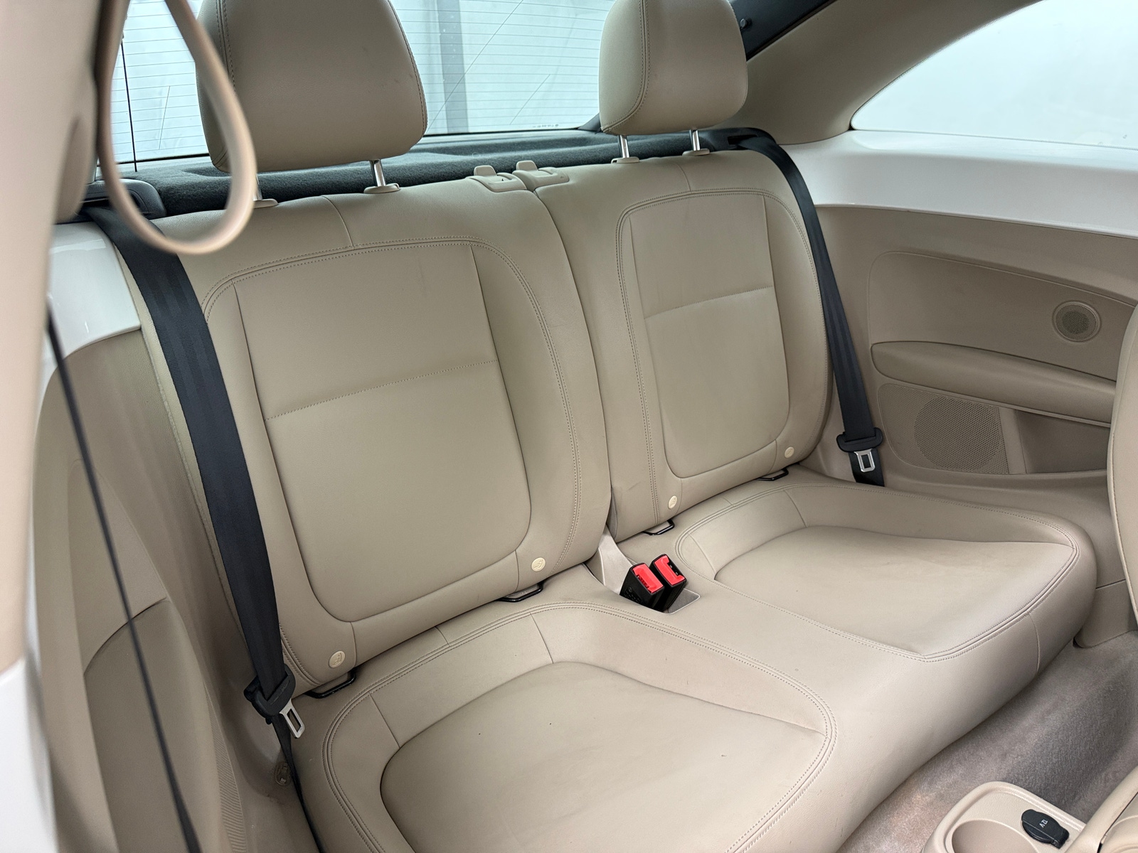 Thumbnail: 2014 Volkswagen Beetle - 5