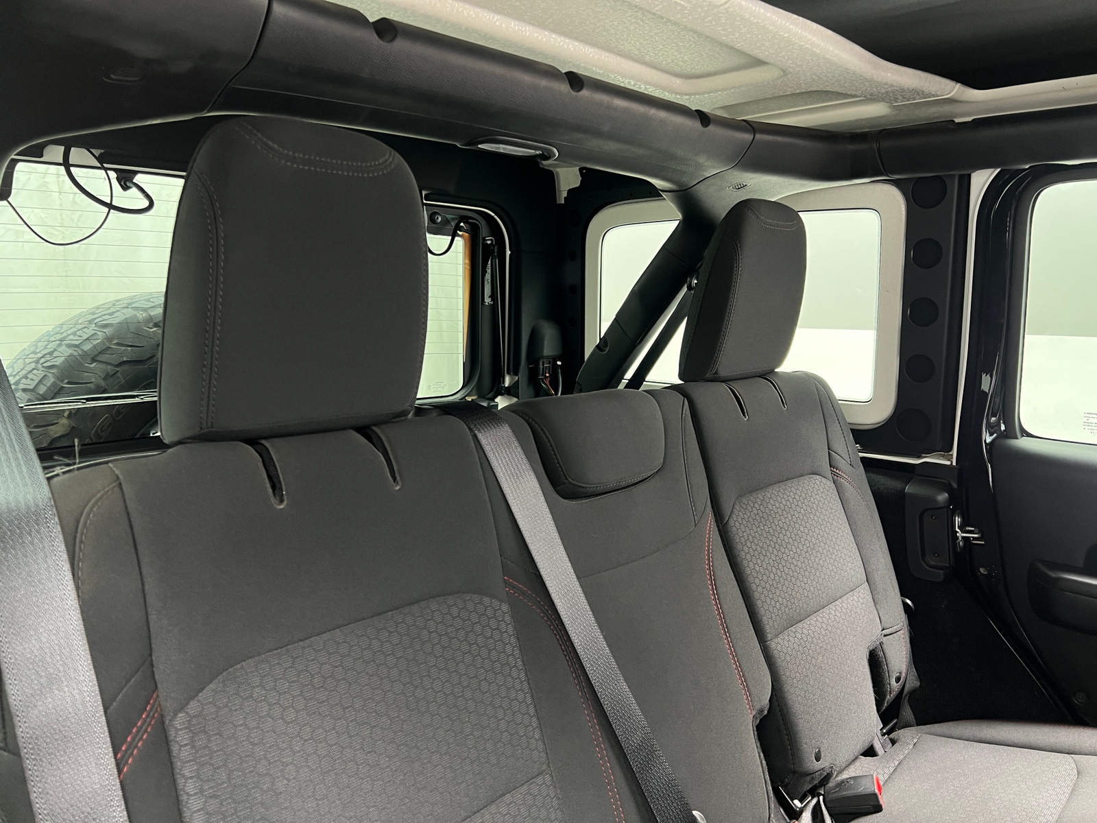 Thumbnail: 2018 Jeep Wrangler - 6