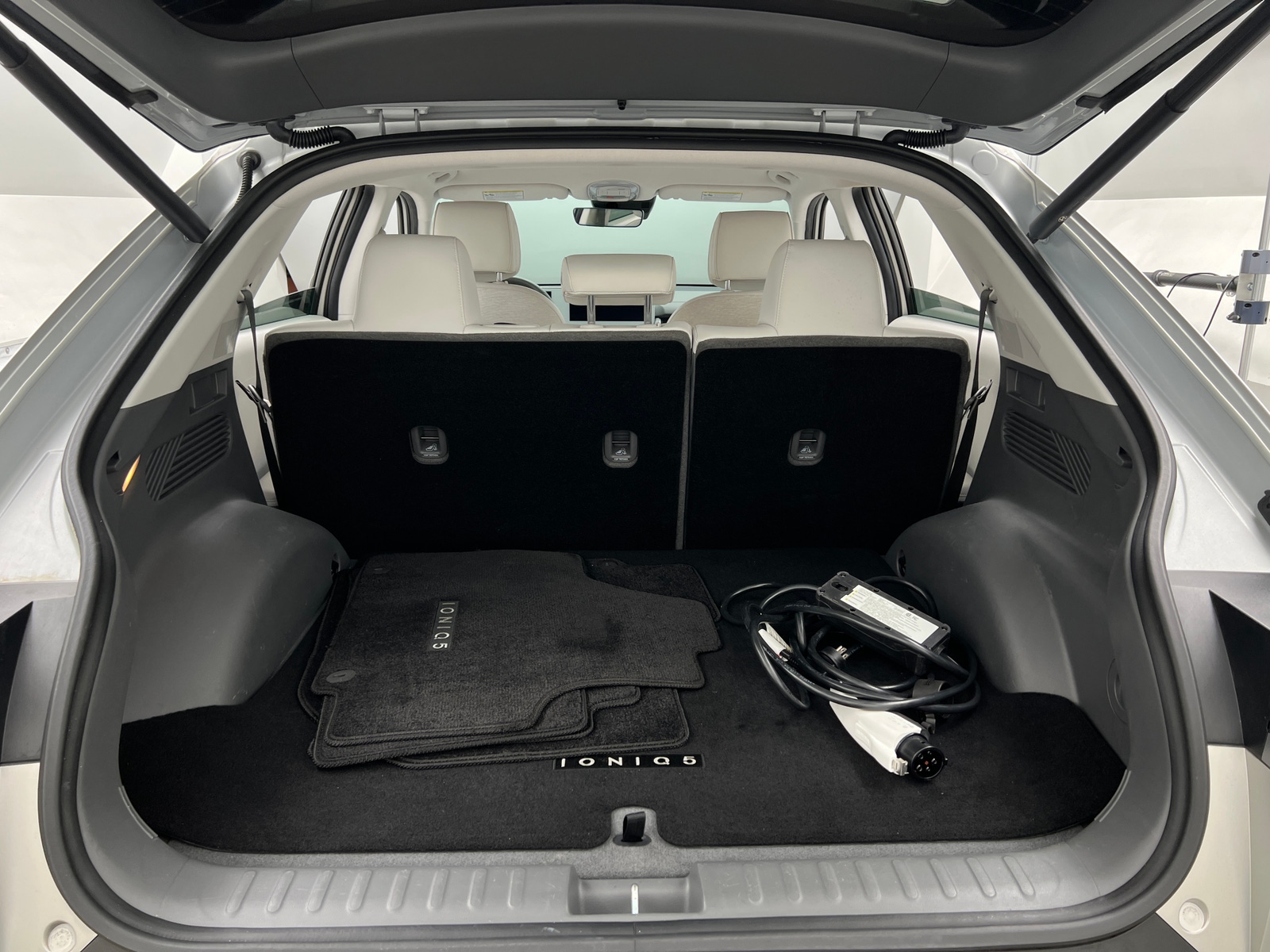 Thumbnail: 2023 Hyundai Ioniq 5 - 6