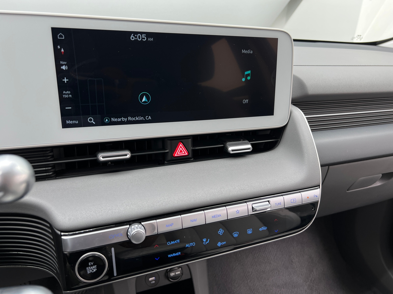 Thumbnail: 2023 Hyundai Ioniq 5 - 3