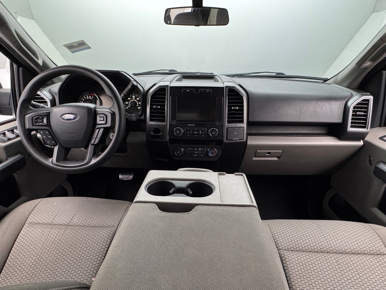 Thumbnail: 2019 Ford Econoline - 3