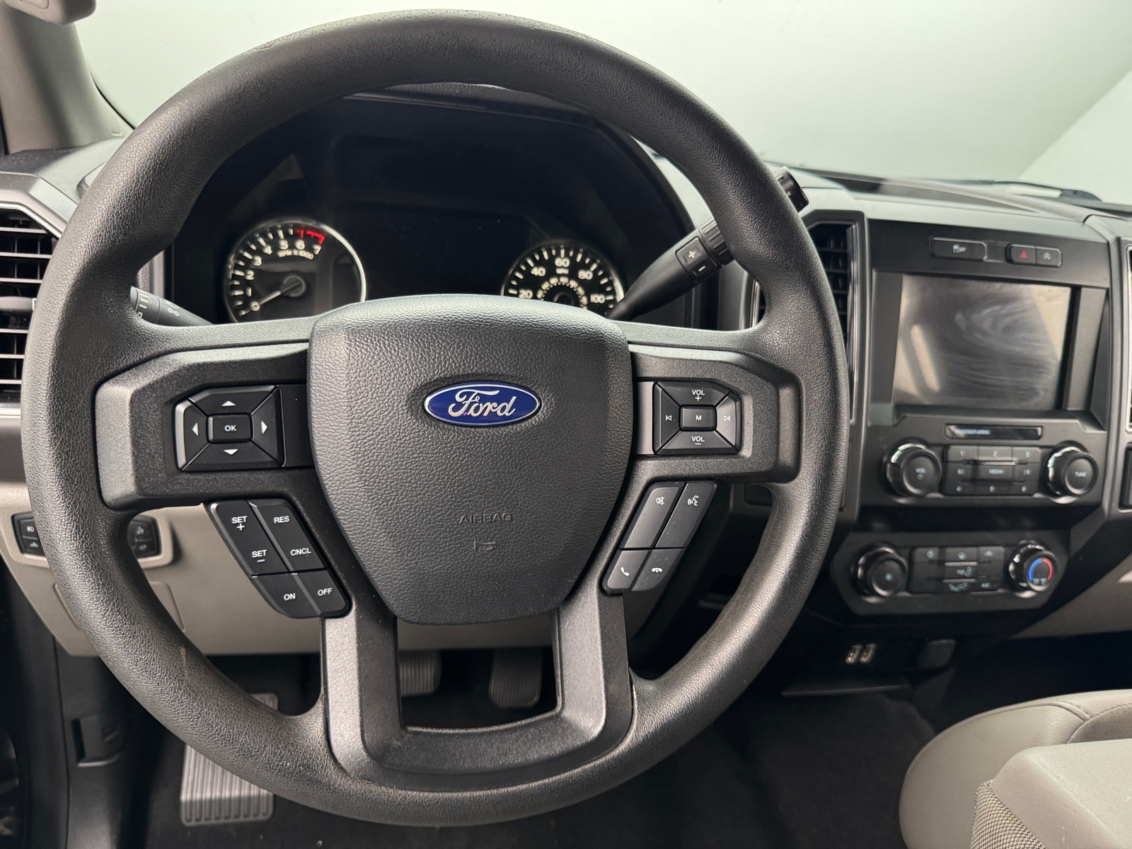 Thumbnail: 2019 Ford Econoline - 5