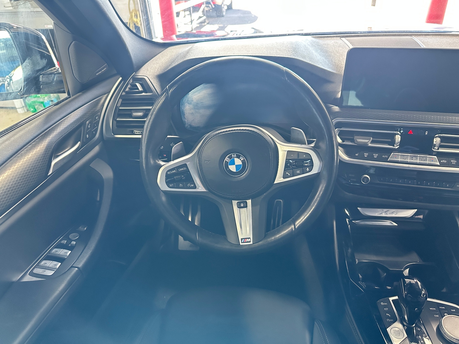 Thumbnail: 2023 BMW X4 - 4