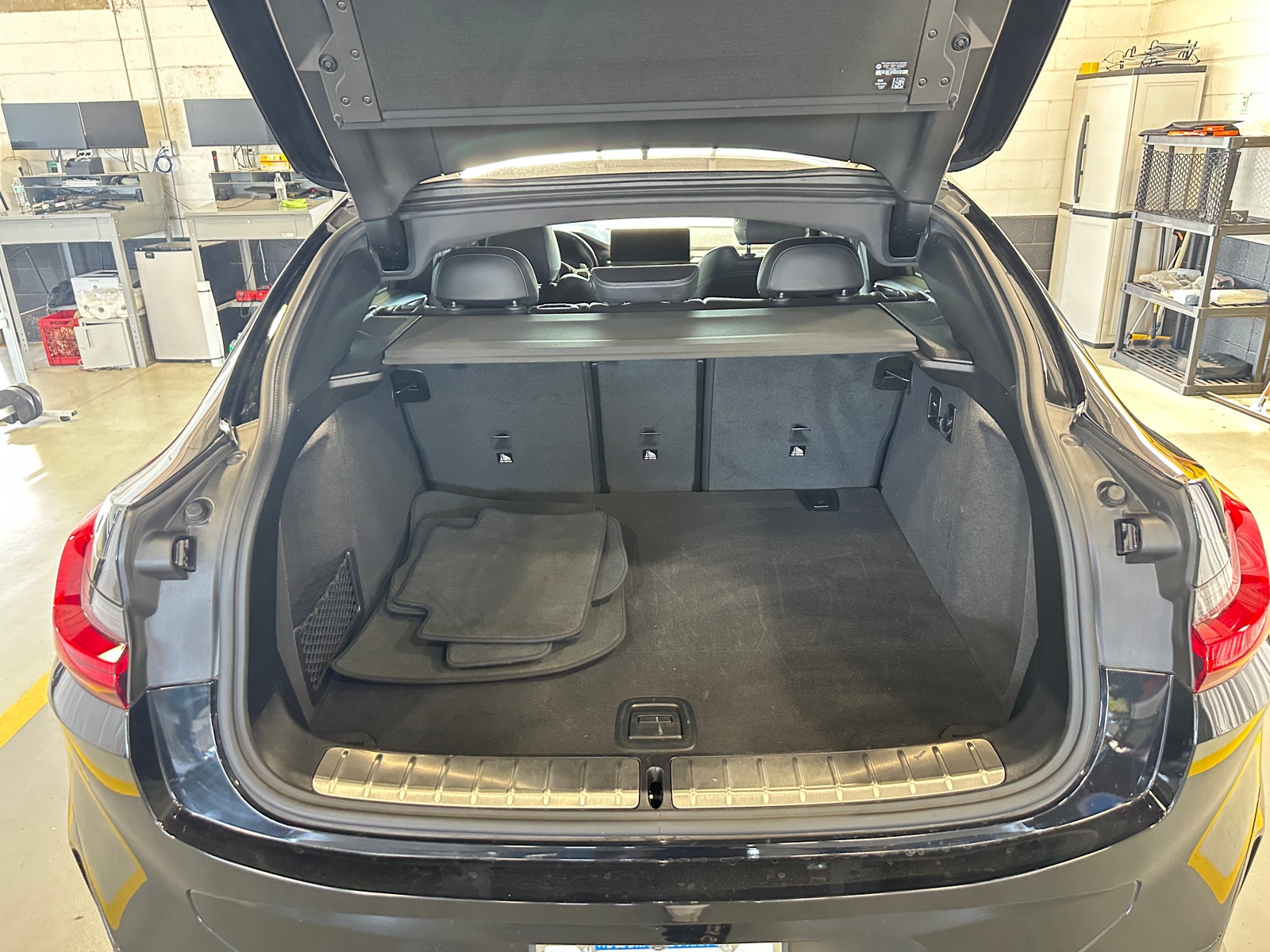 Thumbnail: 2023 BMW X4 - 6