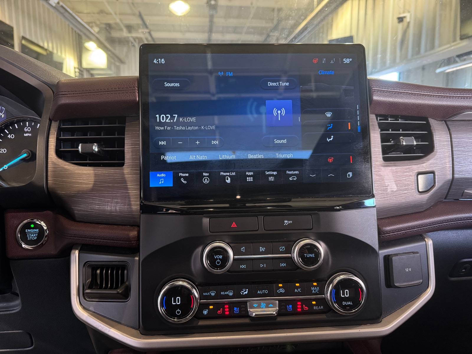 Thumbnail: 2022 Ford Expedition - 3