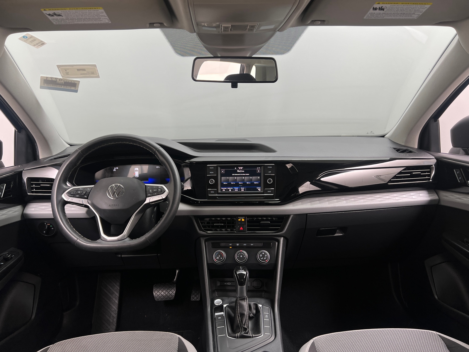 Thumbnail: 2022 Volkswagen Taos - 3