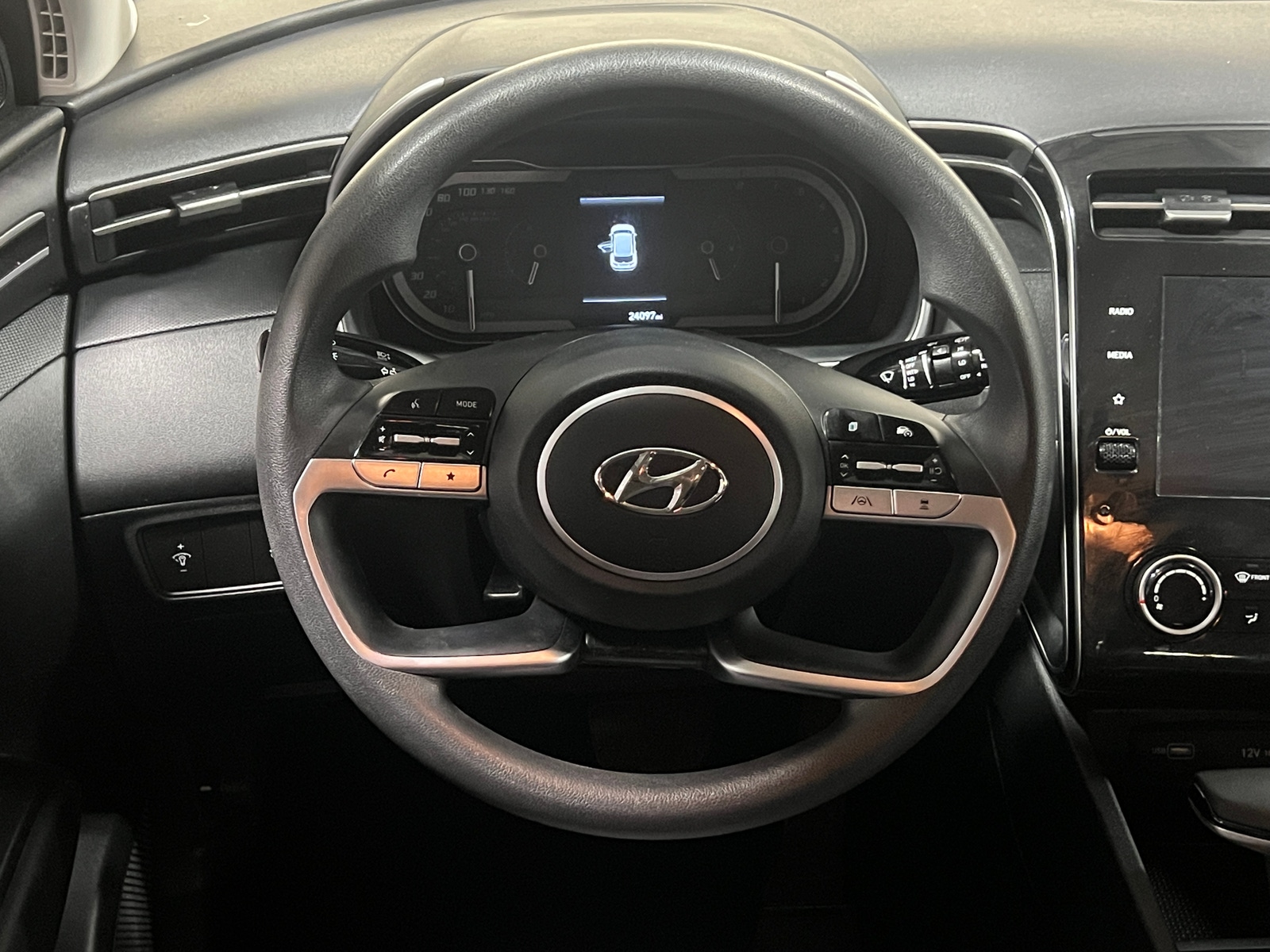 Thumbnail: 2022 Hyundai Tucson - 5