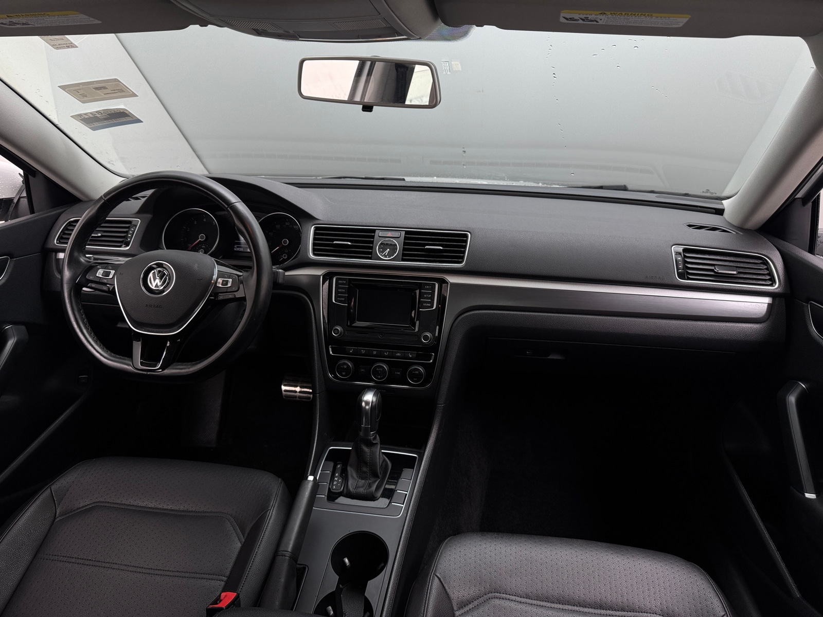 Thumbnail: 2016 Volkswagen Passat - 3