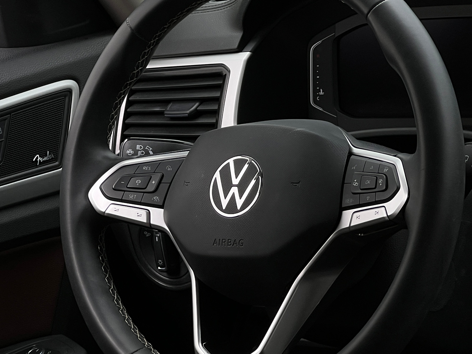 Thumbnail: 2021 Volkswagen Atlas - 4