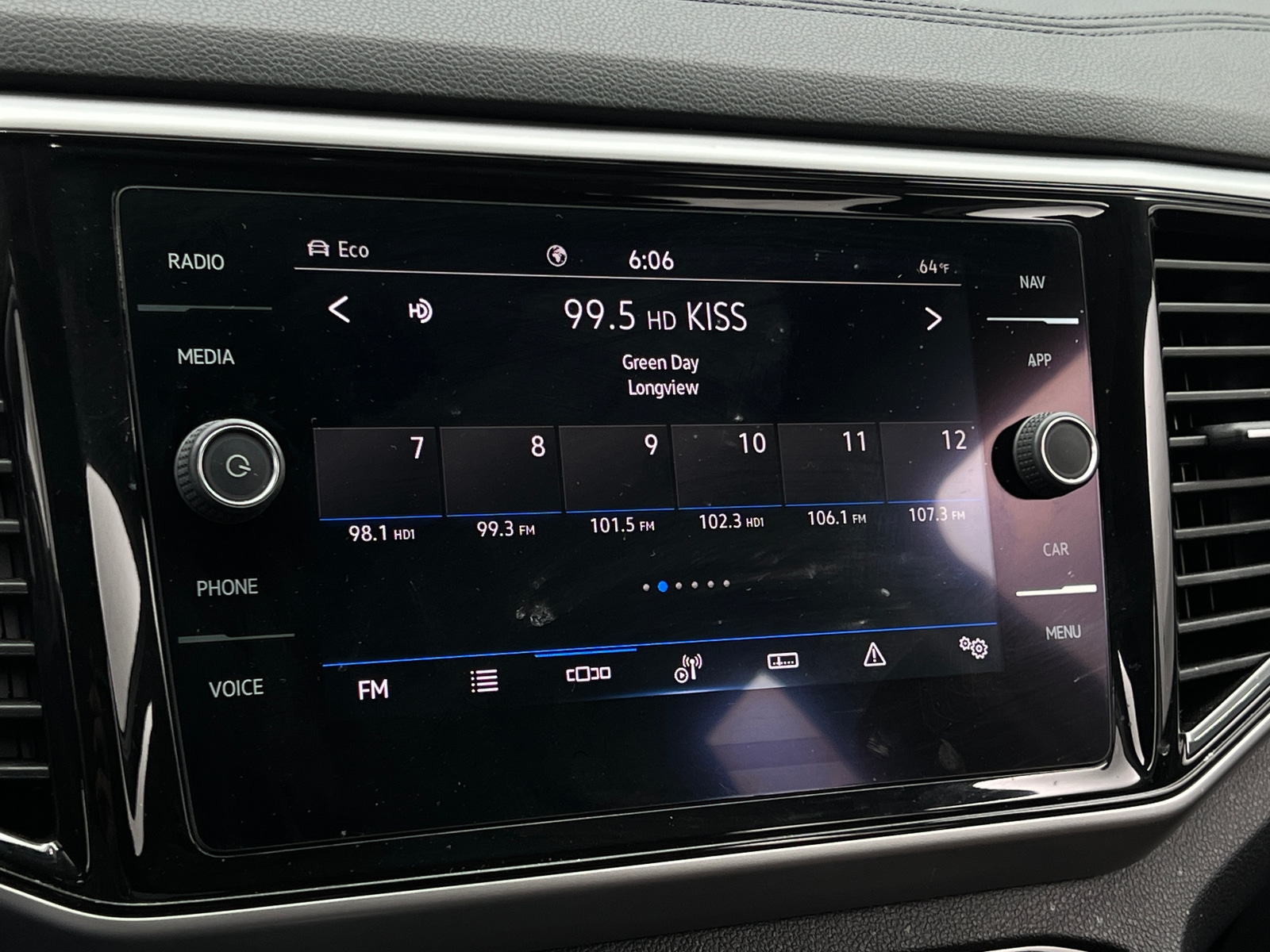 Thumbnail: 2021 Volkswagen Atlas - 3