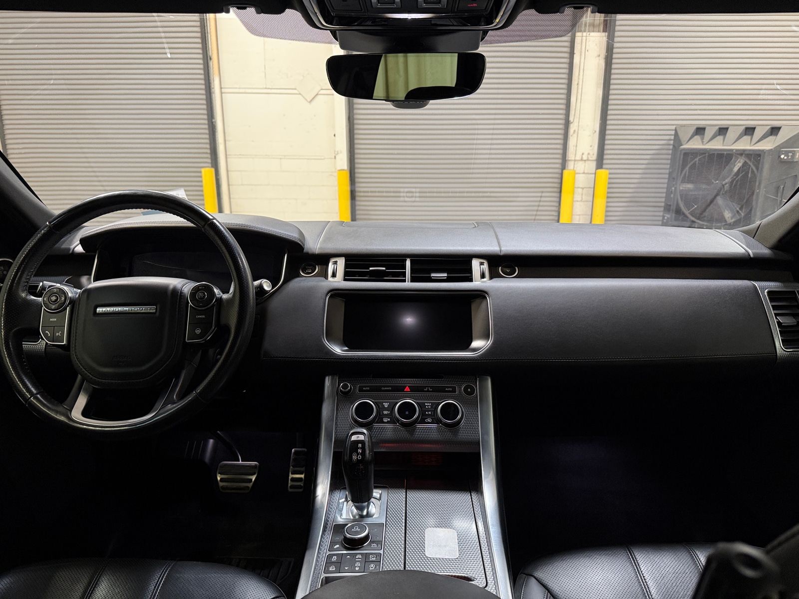 Thumbnail: 2017 Land Rover Range Rover Sport - 2