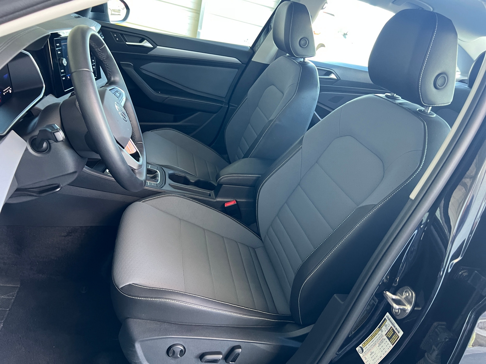 Thumbnail: 2025 Volkswagen Jetta - 2