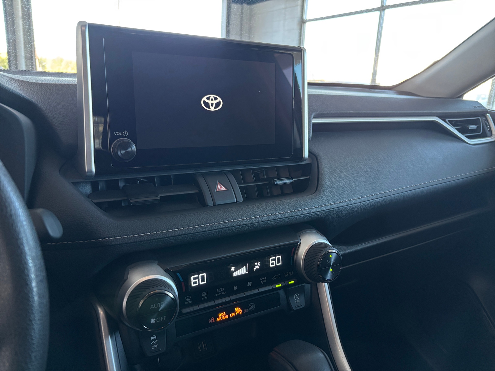 Thumbnail: 2025 Toyota RAV4 - 4