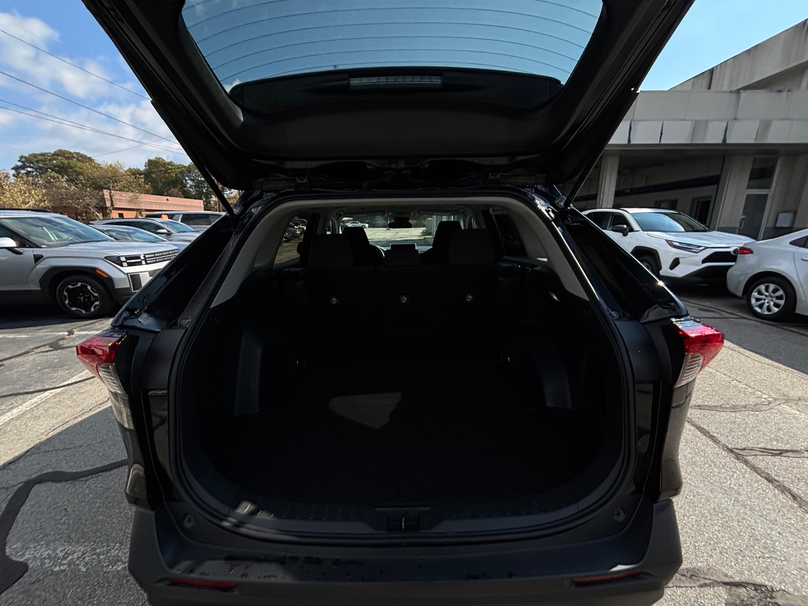 Thumbnail: 2025 Toyota RAV4 - 6