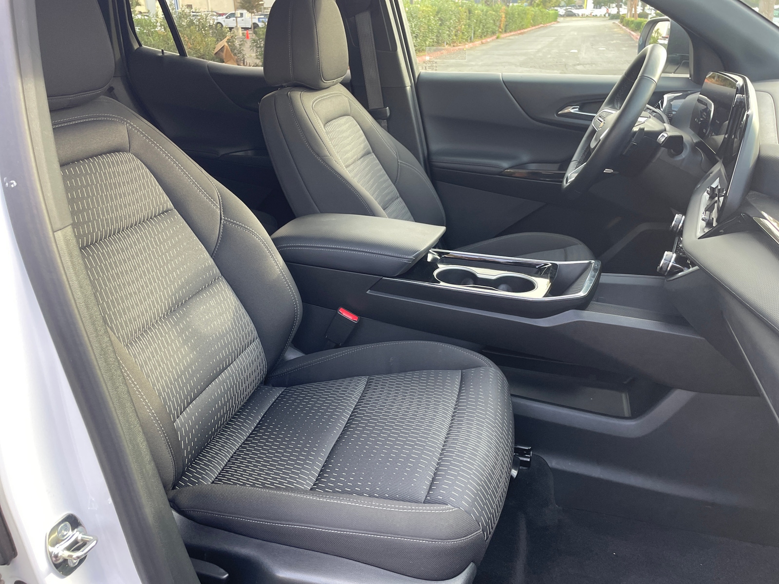 Thumbnail: 2025 Chevrolet Equinox - 2