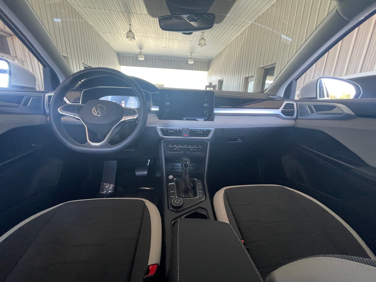 Thumbnail: 2025 Volkswagen Taos - 3