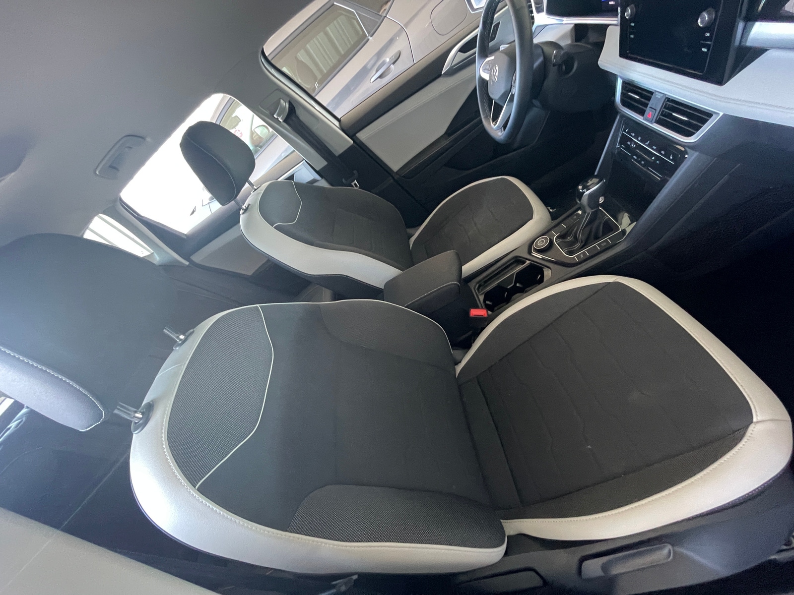 Thumbnail: 2025 Volkswagen Taos - 2