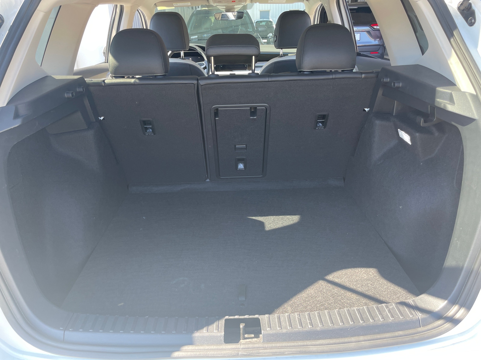 Thumbnail: 2025 Volkswagen Taos - 5