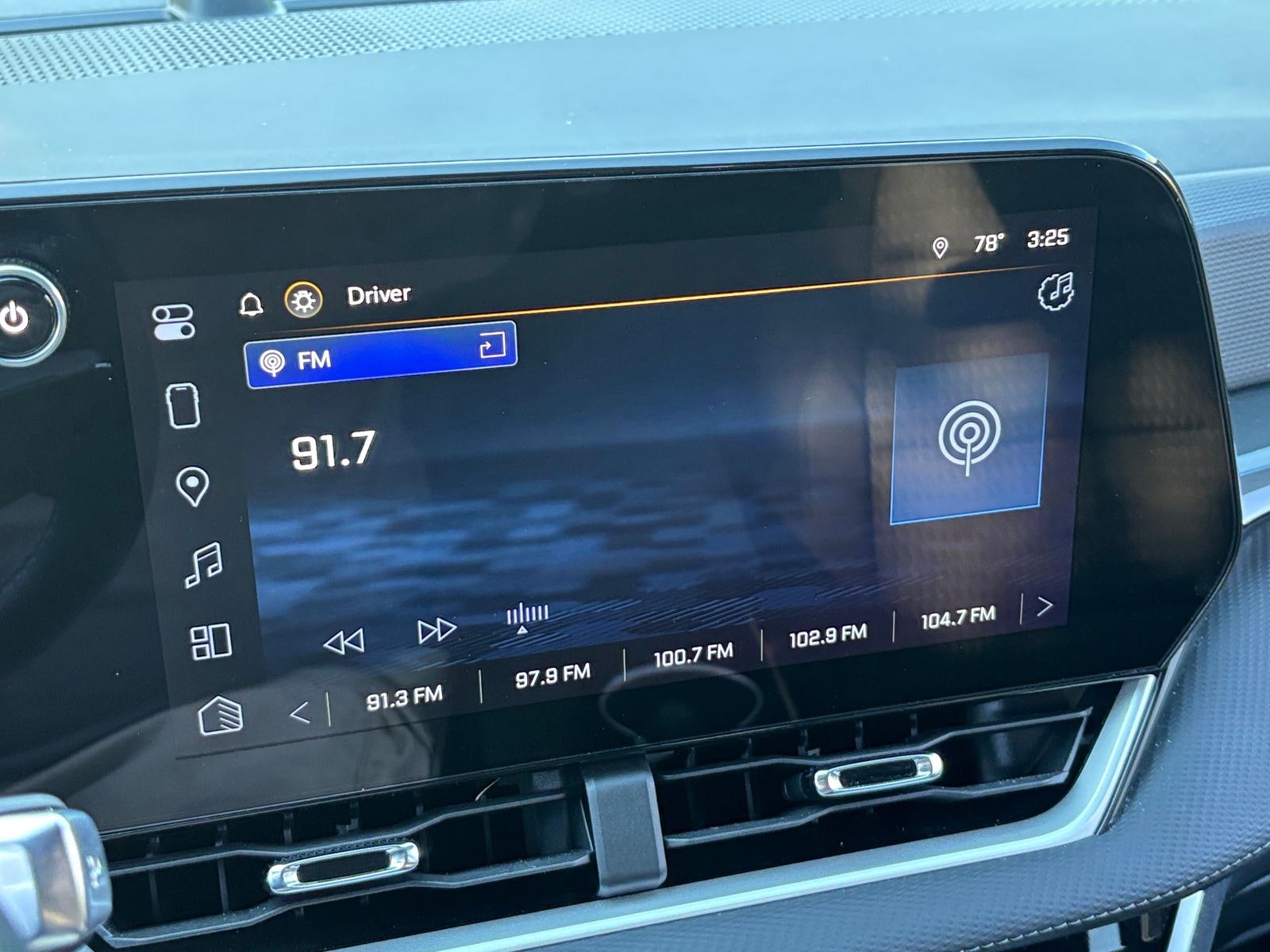 Thumbnail: 2025 Chevrolet Equinox - 4