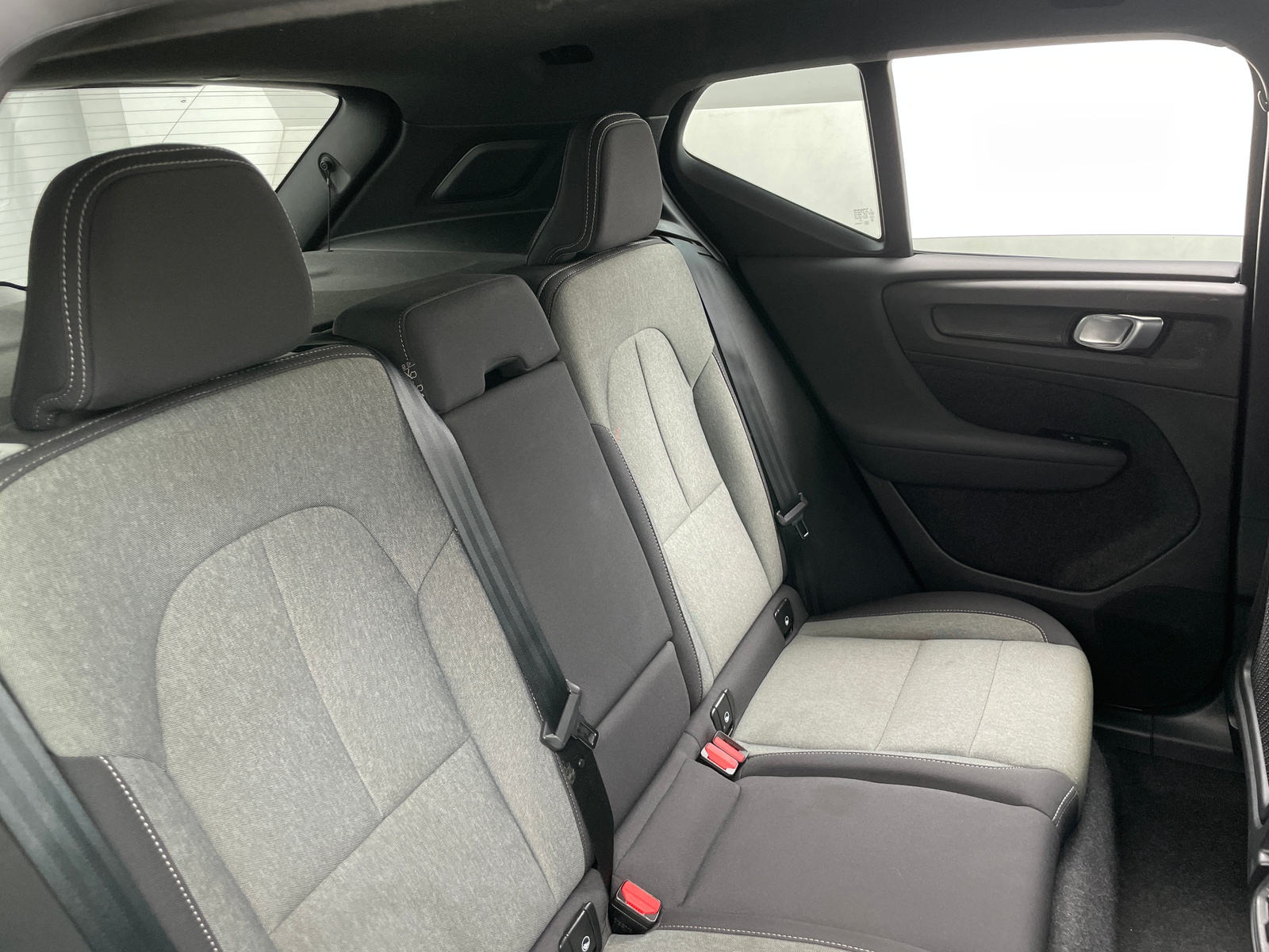 Thumbnail: 2024 Volvo XC40 - 6