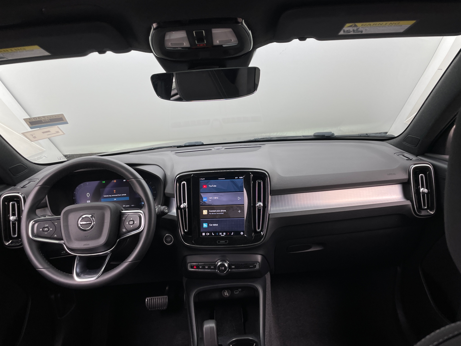 Thumbnail: 2024 Volvo XC40 - 3