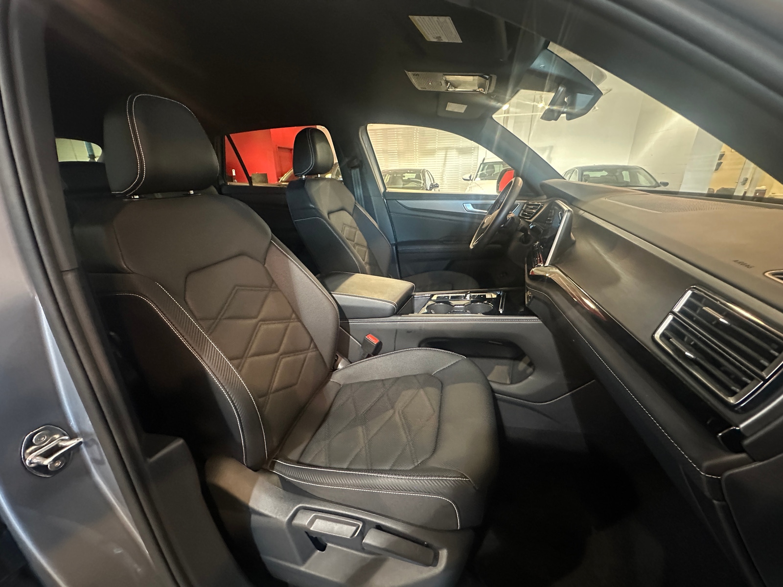 Thumbnail: 2025 Volkswagen Atlas - 2