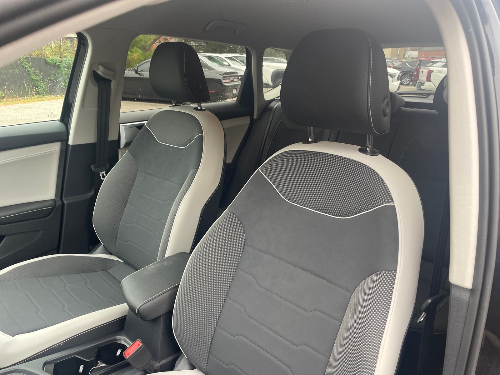 Thumbnail: 2025 Volkswagen Taos - 2