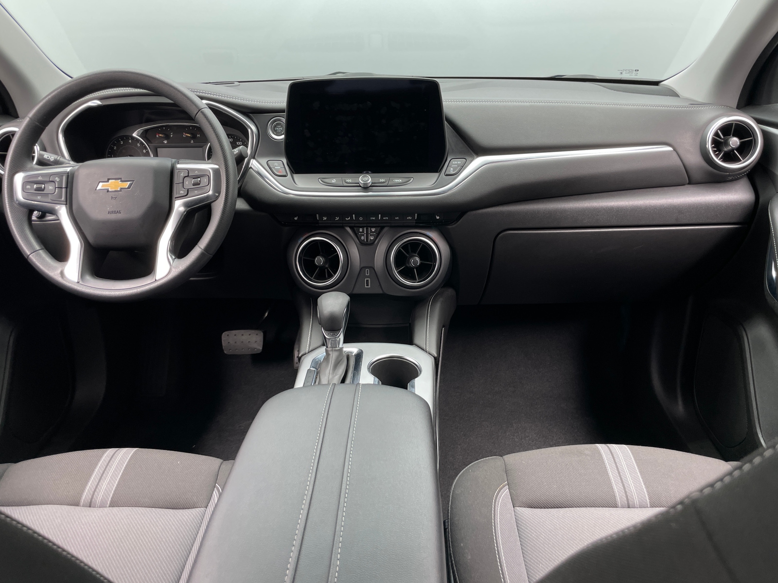 Thumbnail: 2025 Chevrolet Blazer - 3