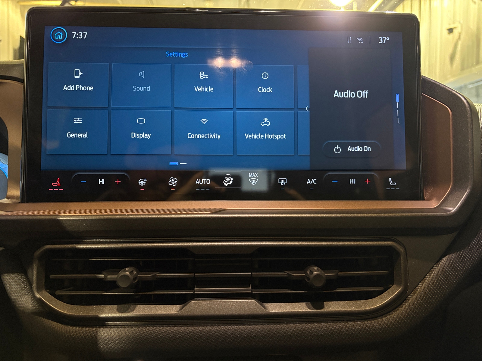 Thumbnail: 2025 Ford Bronco Sport - 3