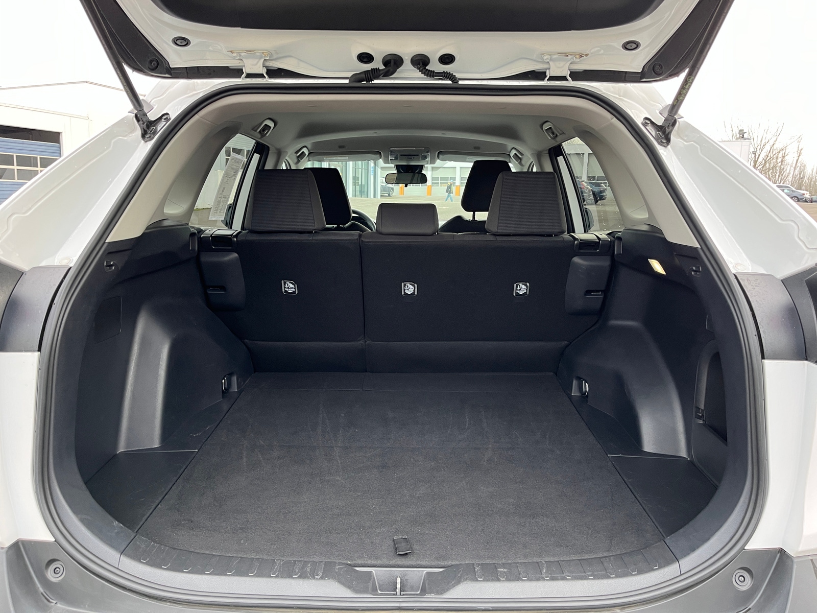 Thumbnail: 2025 Toyota RAV4 - 6