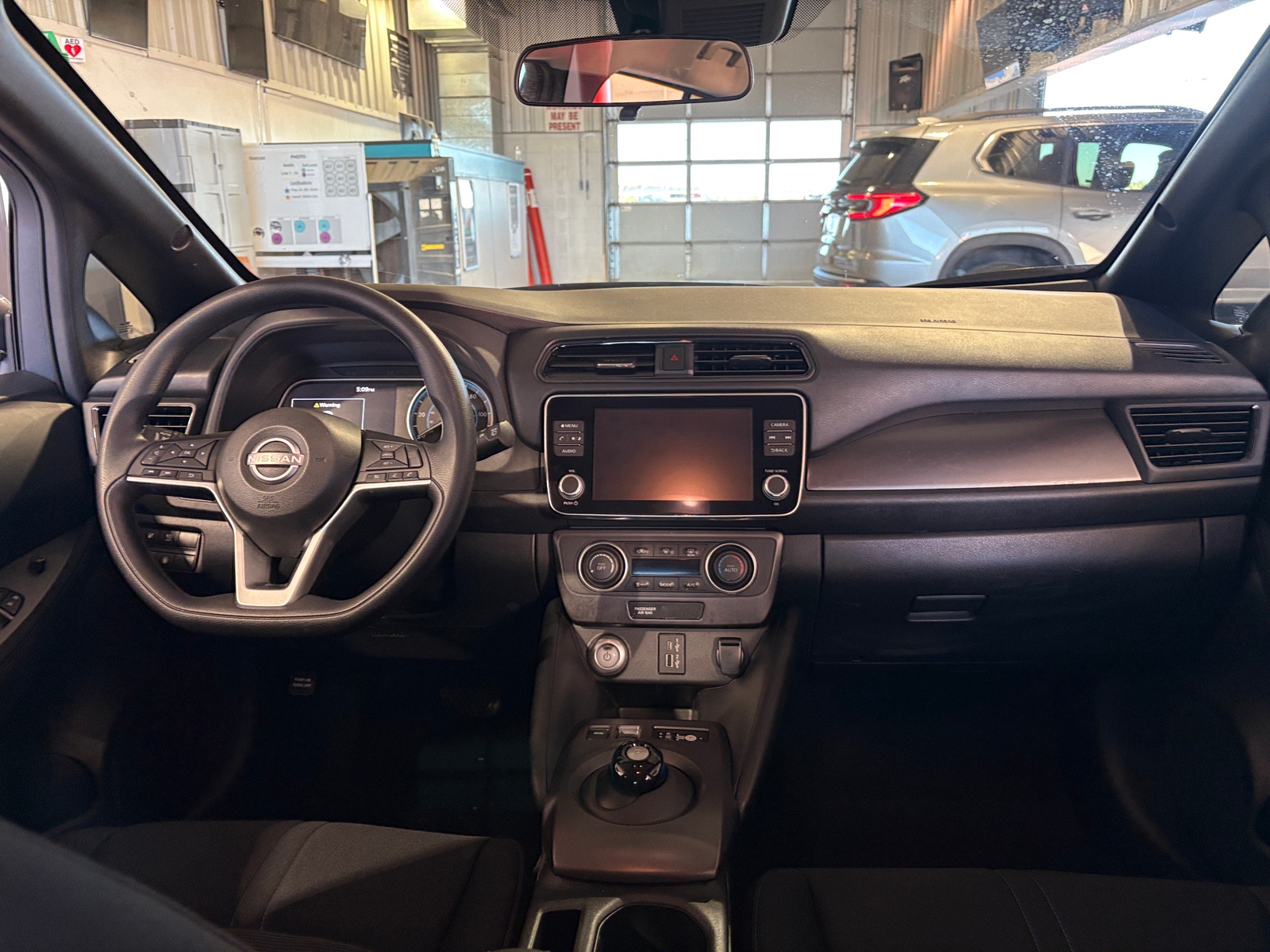 Thumbnail: 2025 Nissan Leaf - 3