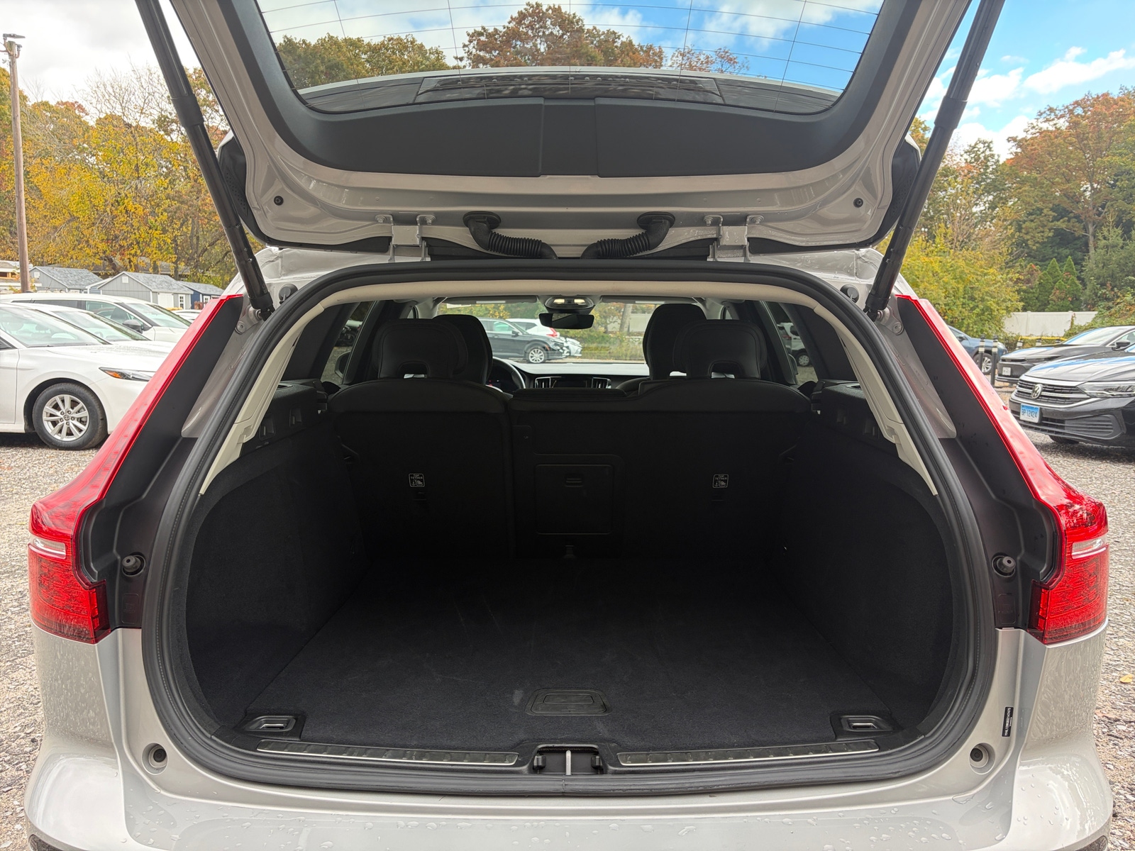 Thumbnail: 2025 Volvo V60 - 6